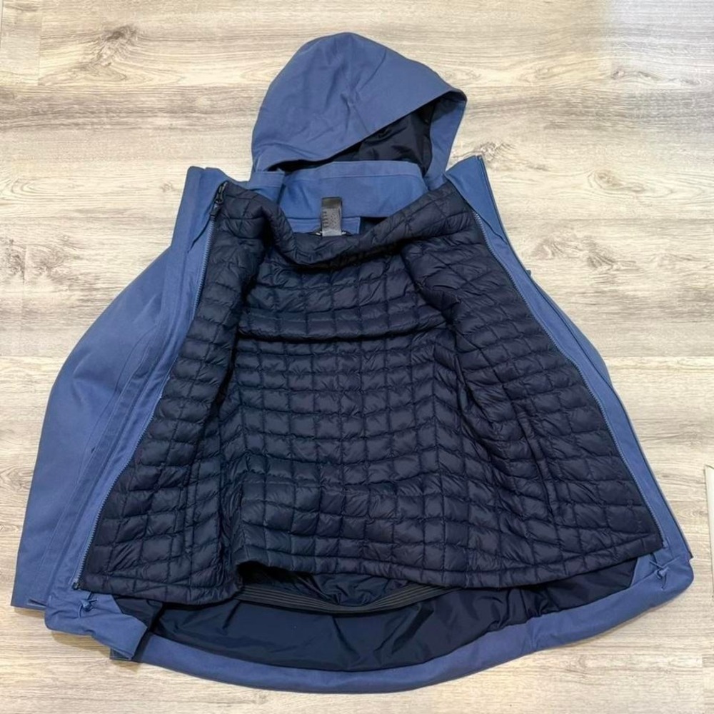 North Face 3 in 1 jacket - Picture 2 of 5